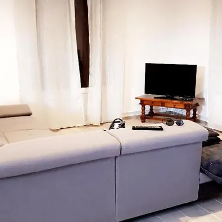 Prázdninový dům Maison Agreable Cavillargues